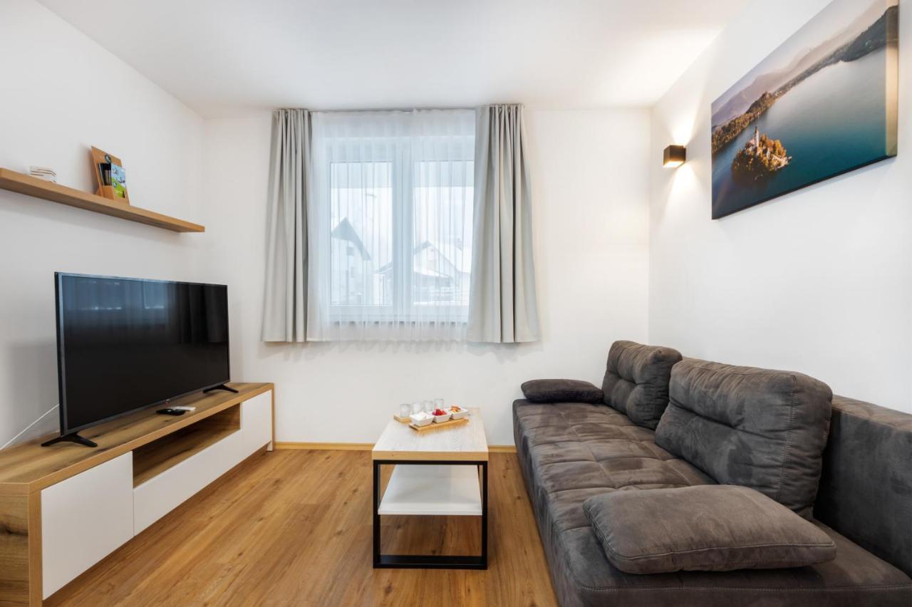 Chic Apartments With Balcony And Spa In Мойстрана Екстер'єр фото