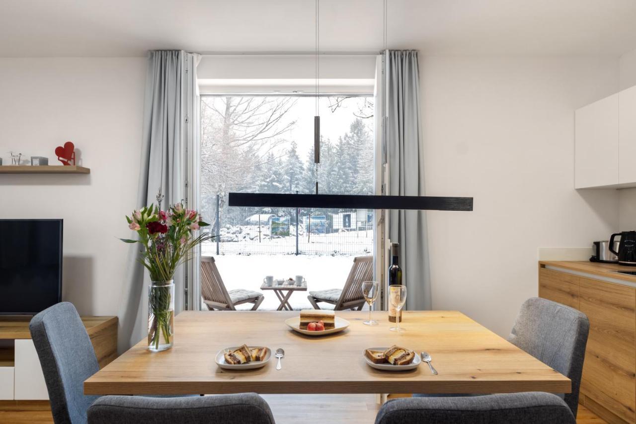 Chic Apartments With Balcony And Spa In Мойстрана Екстер'єр фото